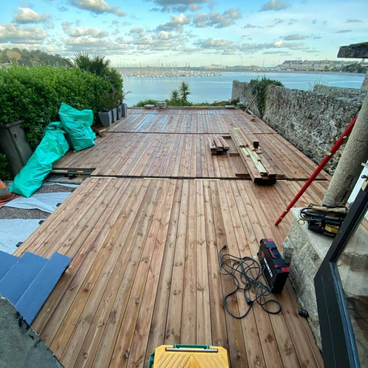 Dl Charpente Charpentier St Malo Terrasse En Restaurant Les Toques Image 5